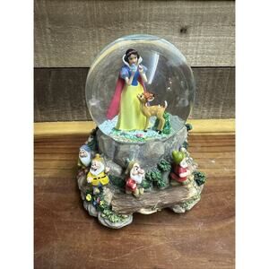 Disney Snow White Disney Seven Dwarfs Snow Globe Music Box Plays Heigh-Ho